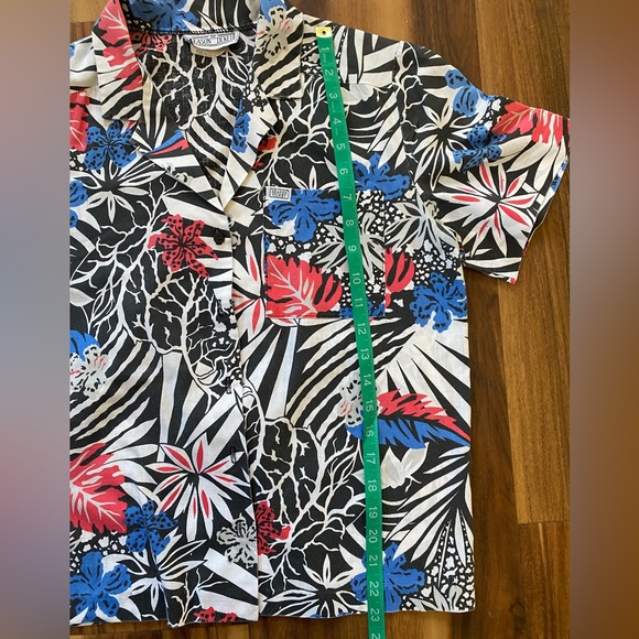 Vintage Button up Hawaiian shirt - Picture 4 of 4